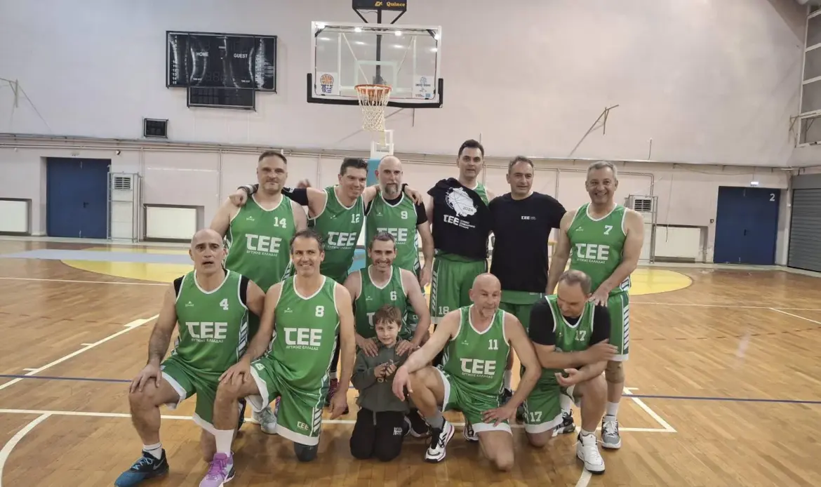 protathlima periferiakon tee team photo group